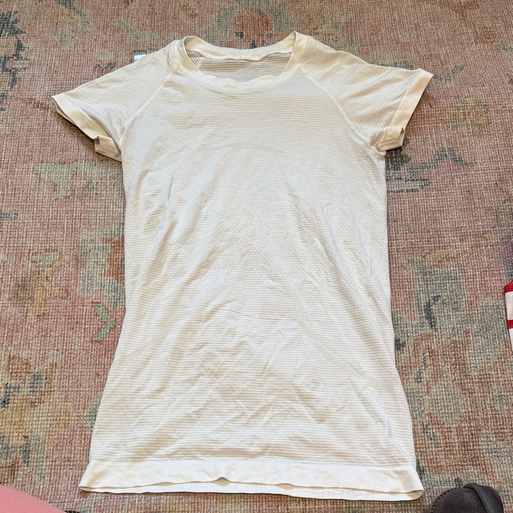 lululemon athletica Cream Short Sleeve Tee